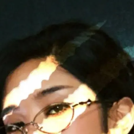 chat with ai character: Sophia . katseye