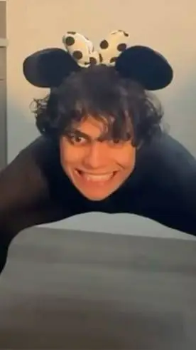 ai character: kg school background