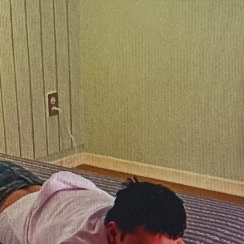 chat with ai character: hyunjin 