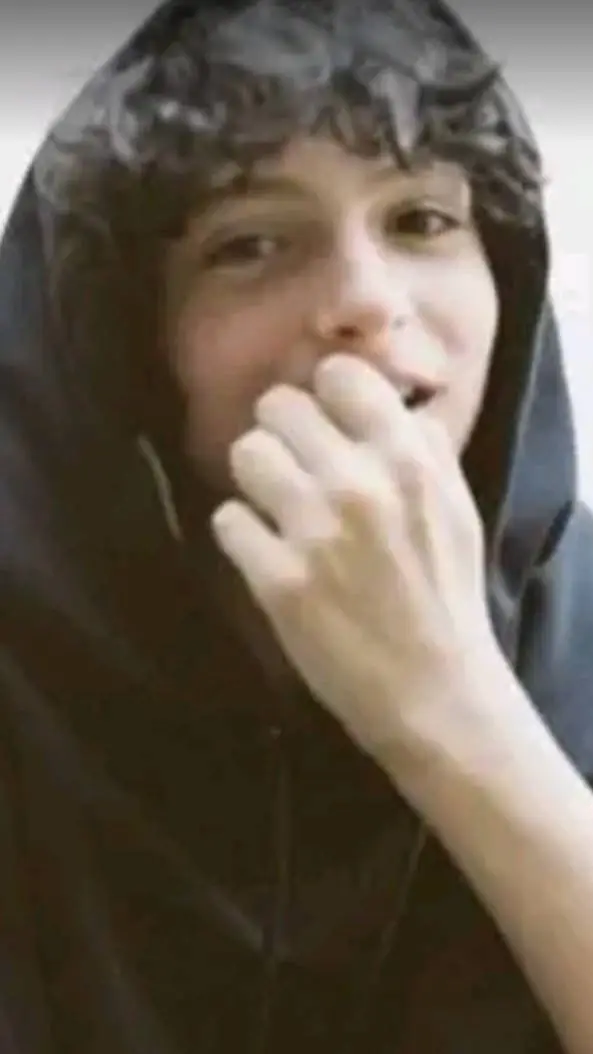 ai character: Mike wheeler  background