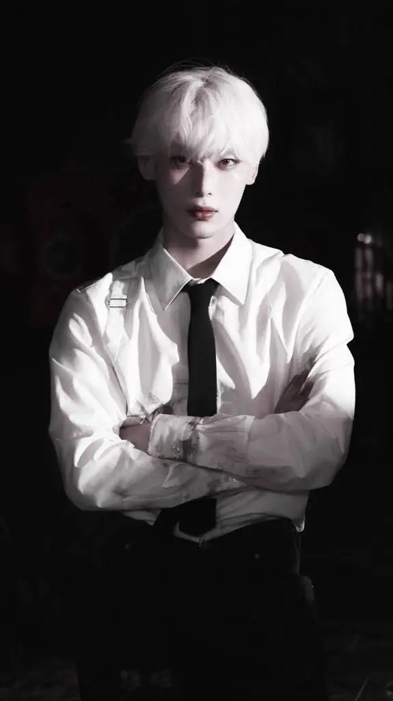 ai character: Kim Sunoo background