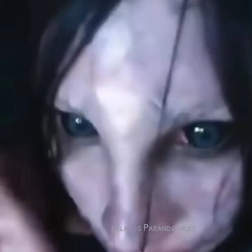 chat with ai character: Real Life mermaid🧜