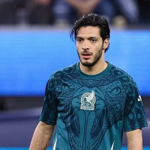 chat with ai character: Raul Jimenez 