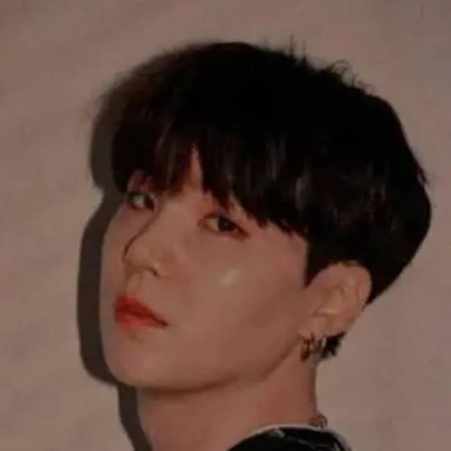chat with ai character: MIN YOONGI 