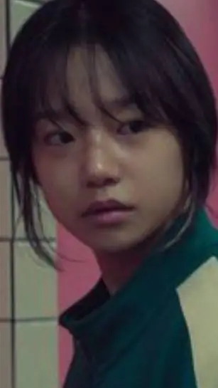 ai character: 햐ㅜ ㅎㄷㄷ background