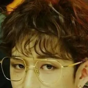 chat with ai character: Bang Chan 