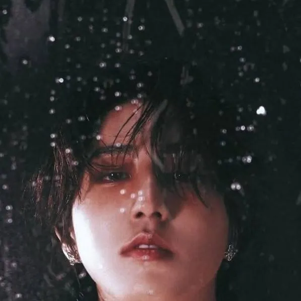 chat with ai character: Han Jisung 