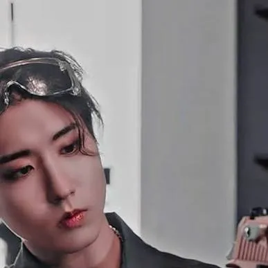 chat with ai character: Han Jisung 