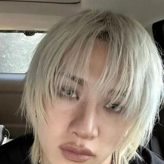 chat with ai character: Bang Chan 