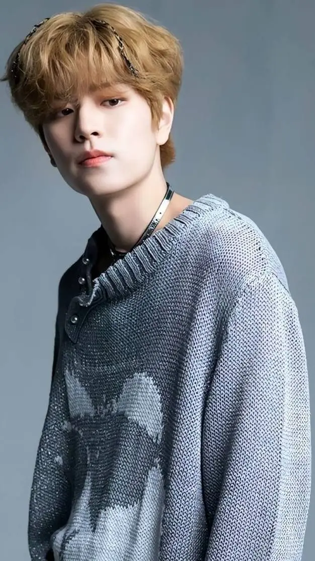 ai character: Kim Seungmin  background