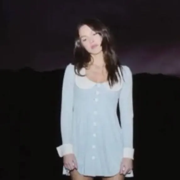 chat with ai character: Olivia Rodrigo
