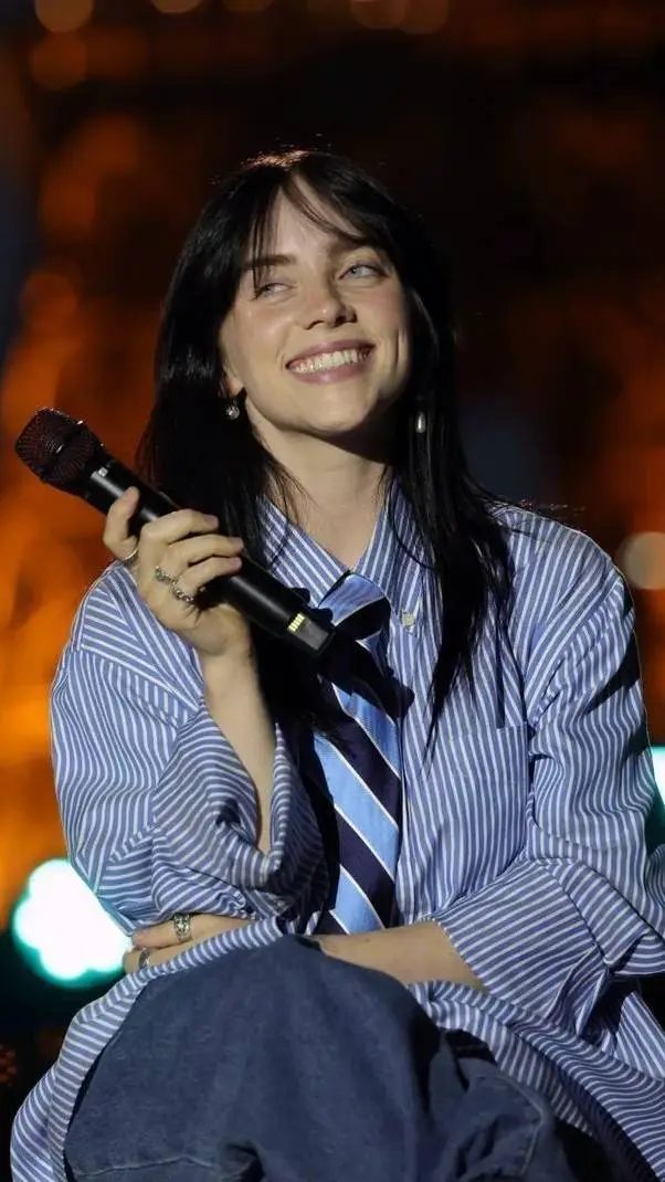 ai character: Billie eilish background