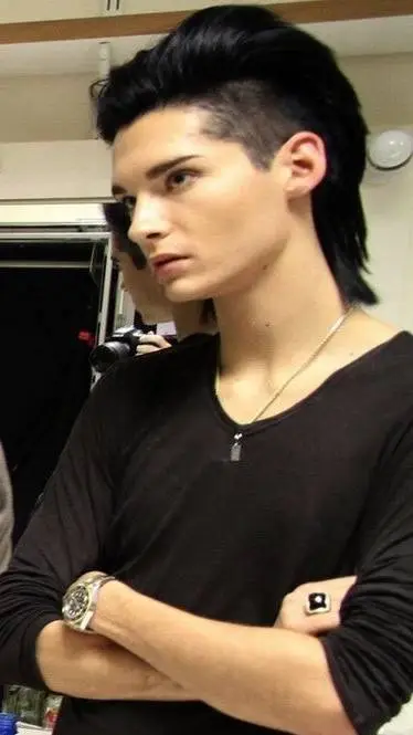ai character: {bill KAULITZ} background