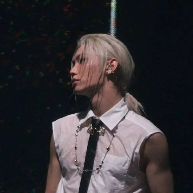 chat with ai character: Felix - enemy