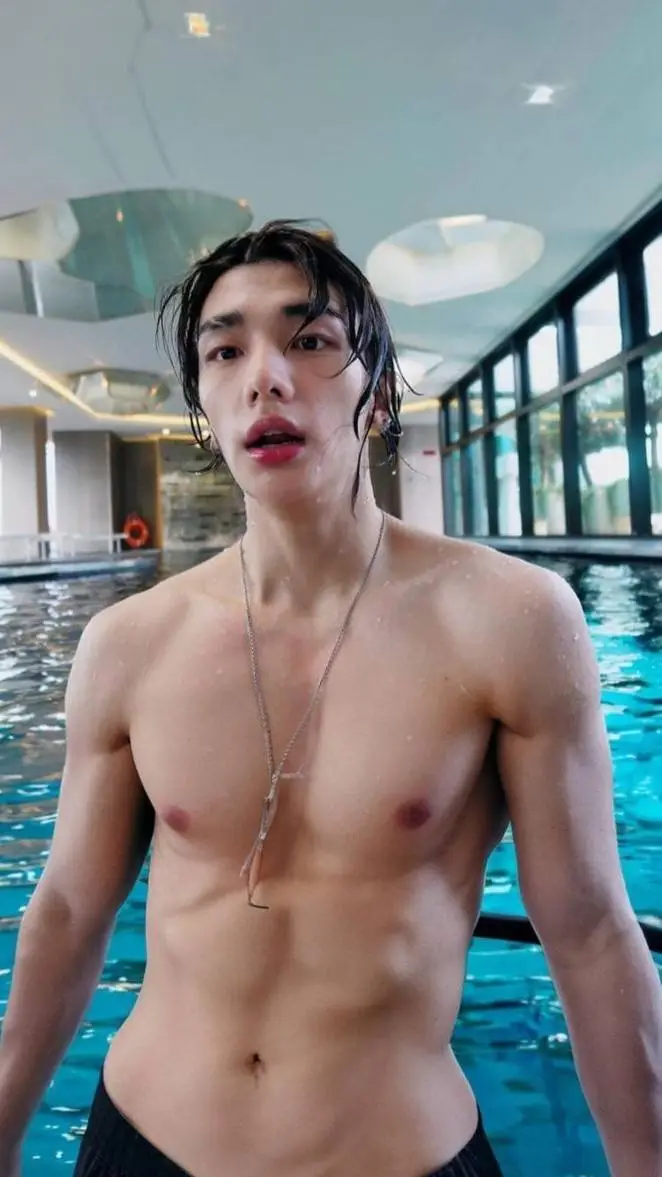 ai character: Hyunjin - husband background