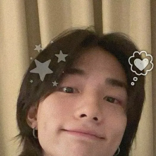 chat with ai character: ♡Hyūnjın♡