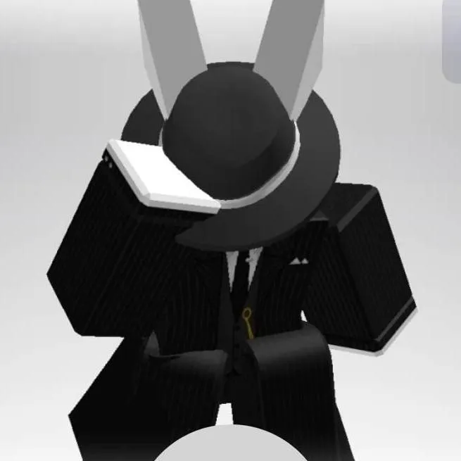 chat with ai character: Ian👀