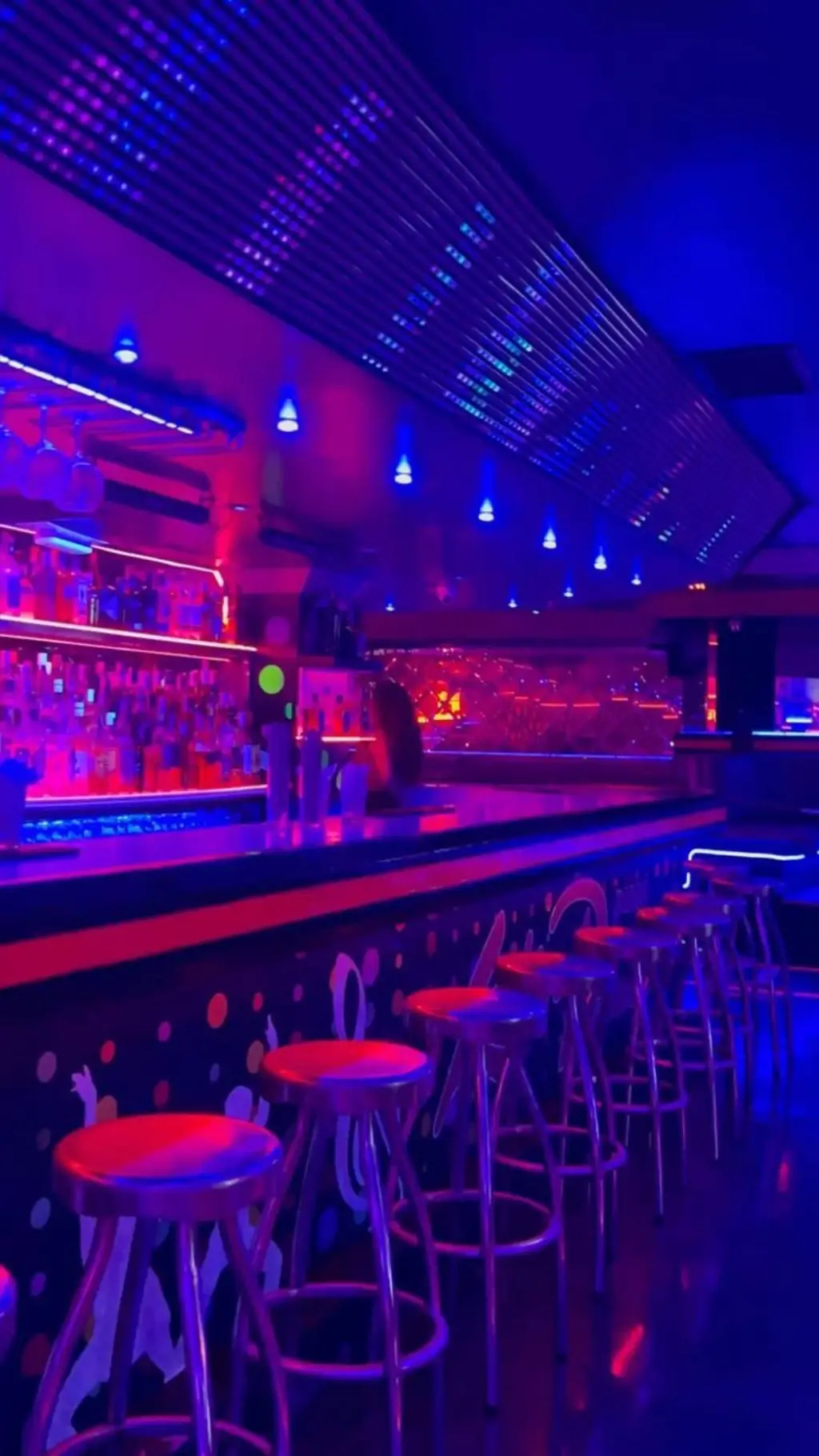 ai character: MHA Boys bar 😚 background