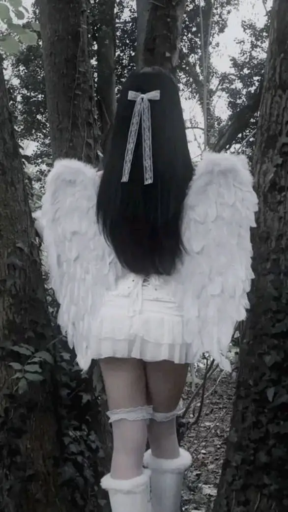 ai character: Рейха😇 background