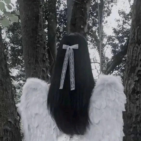 chat with ai character: Рейха😇