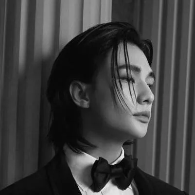 chat with ai character: ~★Hyunjin★~