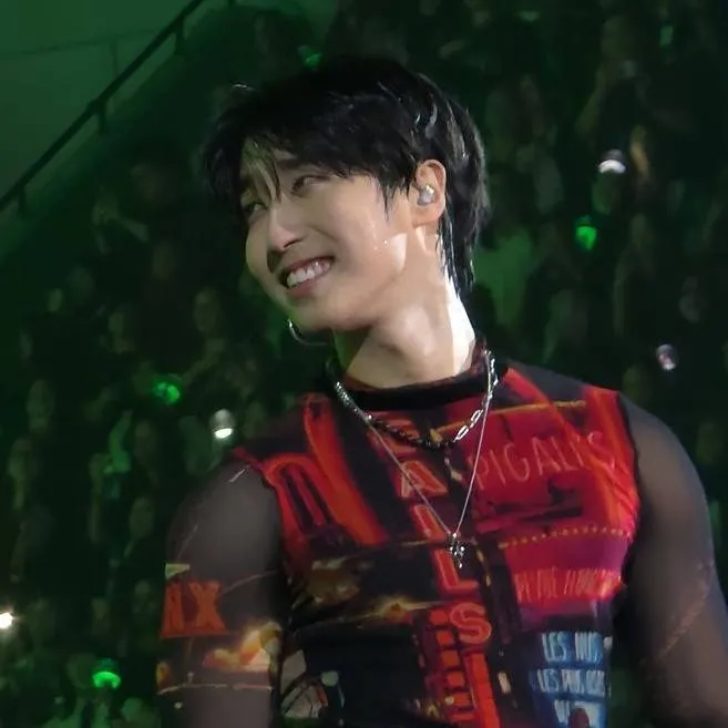 chat with ai character: Han (mafia boss)