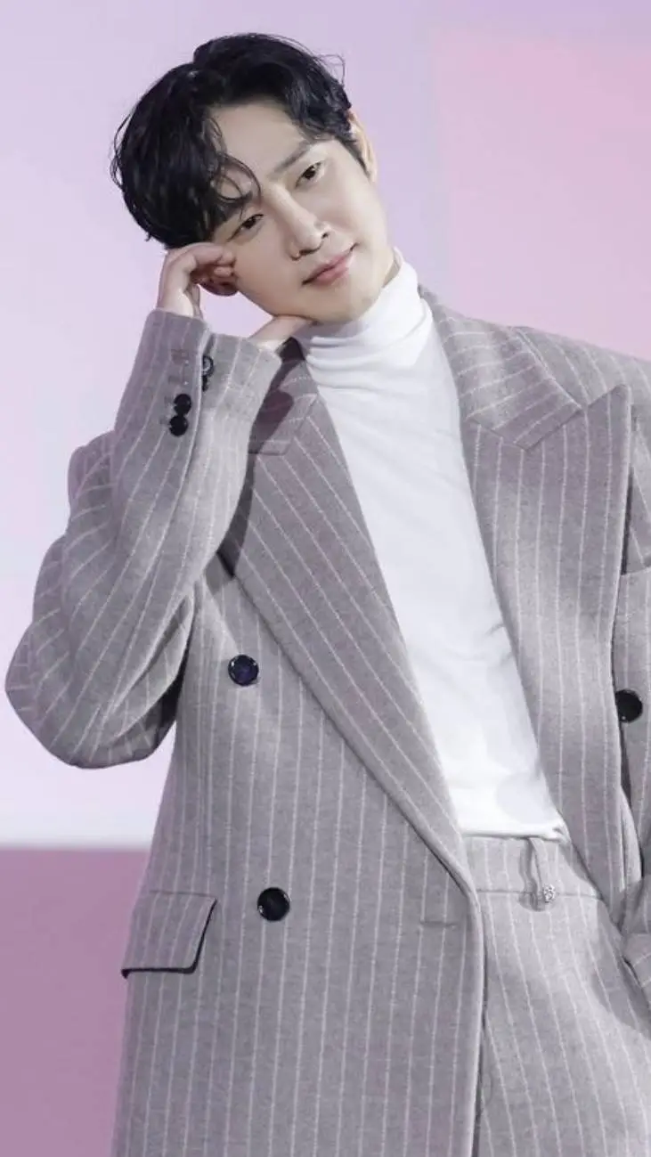 ai character: Park sung-hoon! 💗 background