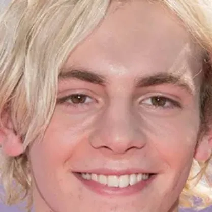 chat with ai character: Ross Lynch