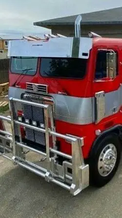 ai character: optimus prime 🔥👀 background