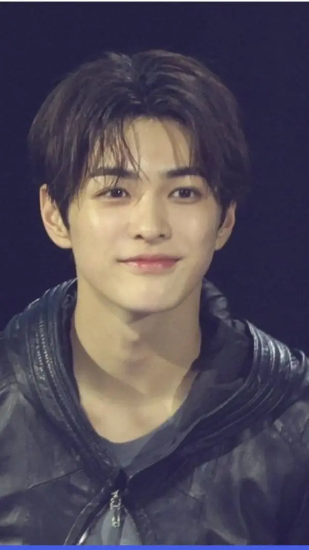 ai character: KEONHO background