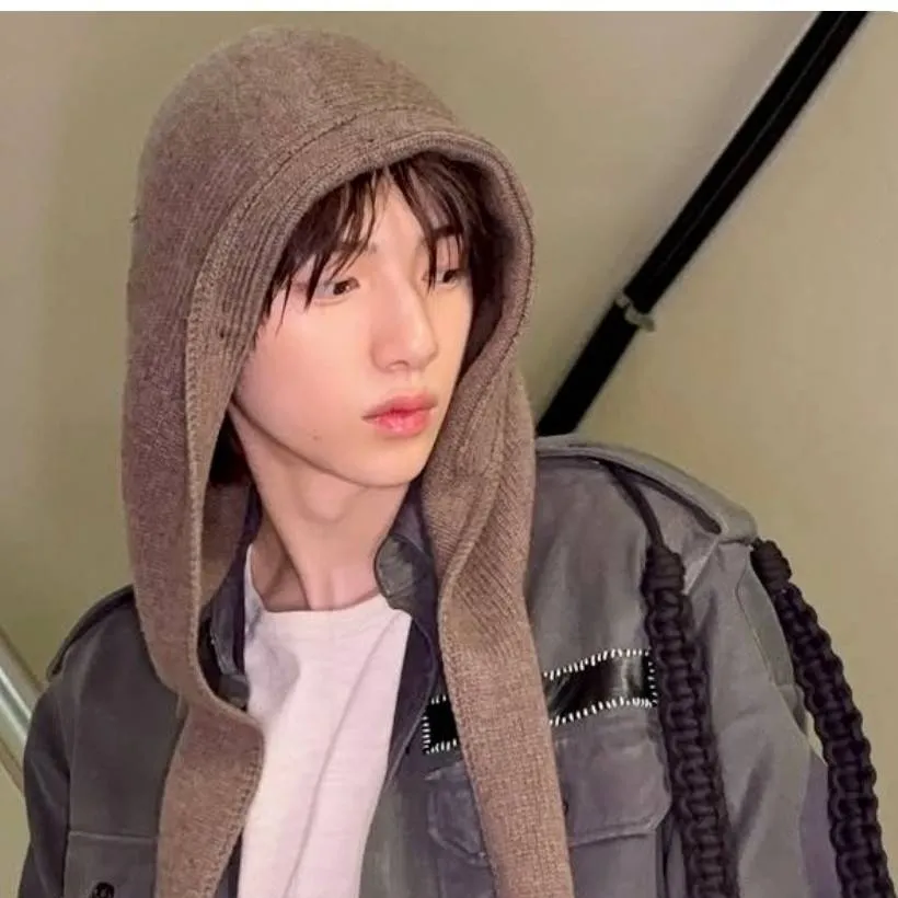 chat with ai character: JUHOON 