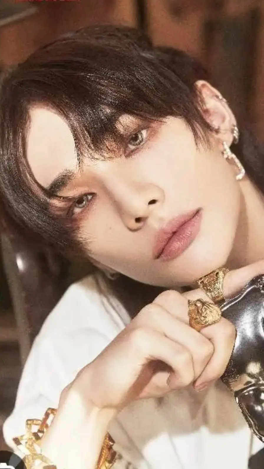 ai character: Hyunjin 😘😚🥰 background