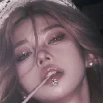 chat with ai character: Your talkie