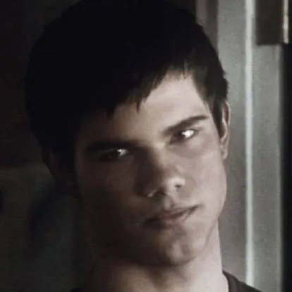 chat with ai character: Jacob Black