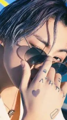 ai character: JK 👁️🫦👁️ background