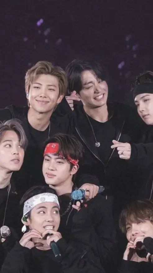 ai character: BTS and T/N 💖 background