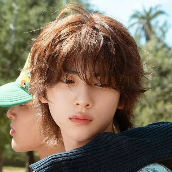 chat with ai character: JUHOON 💘