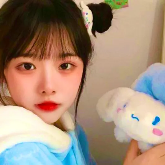 chat with ai character: ⁂𝐆𝐞𝐧𝐢𝐞⁂
