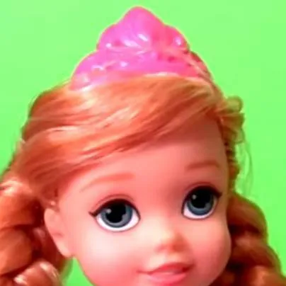 chat with ai character: Princess Anna