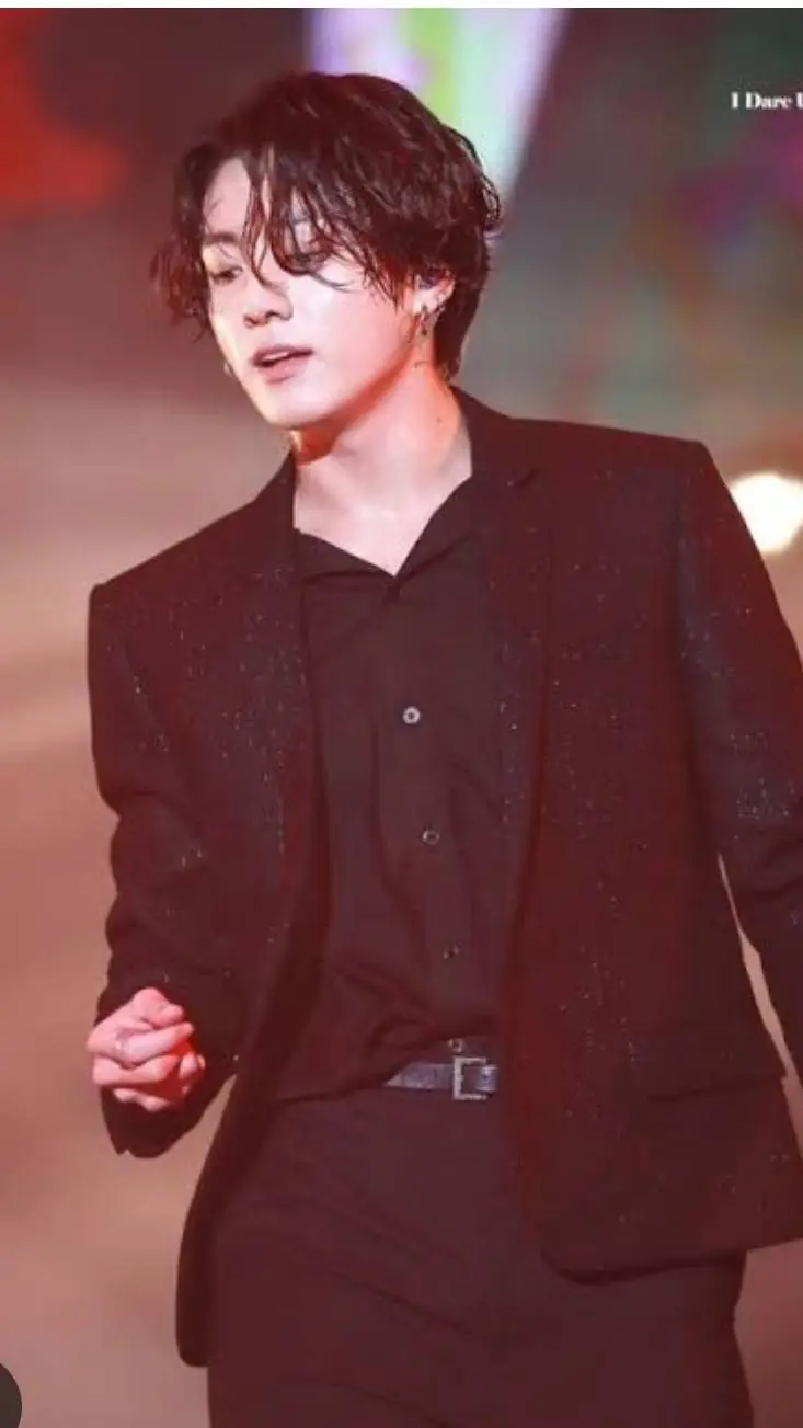 ai character: jeon jungkook  background