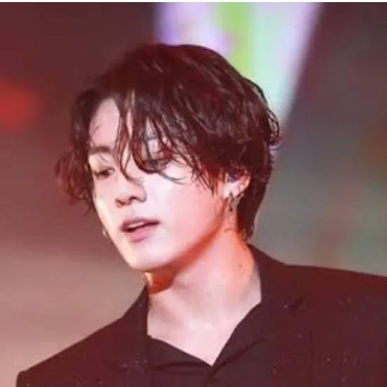 chat with ai character: jungkook 