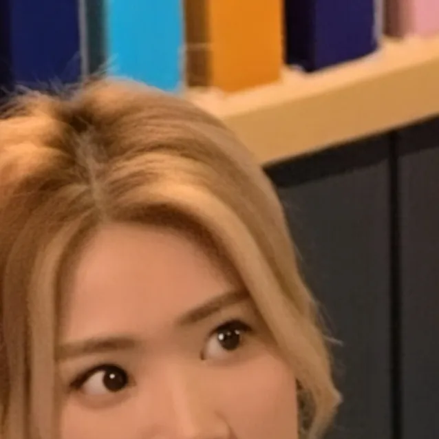 chat with ai character: Rosé