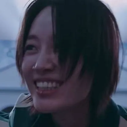 chat with ai character: Se-mi