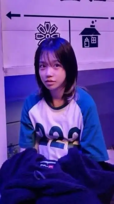 ai character: Jun-hee  background