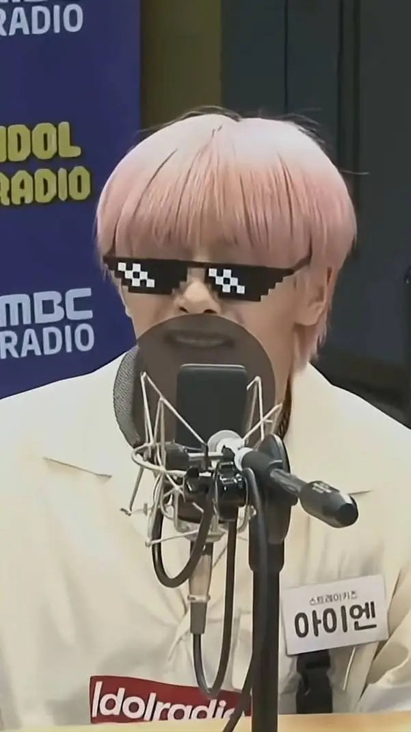 ai character: skz background