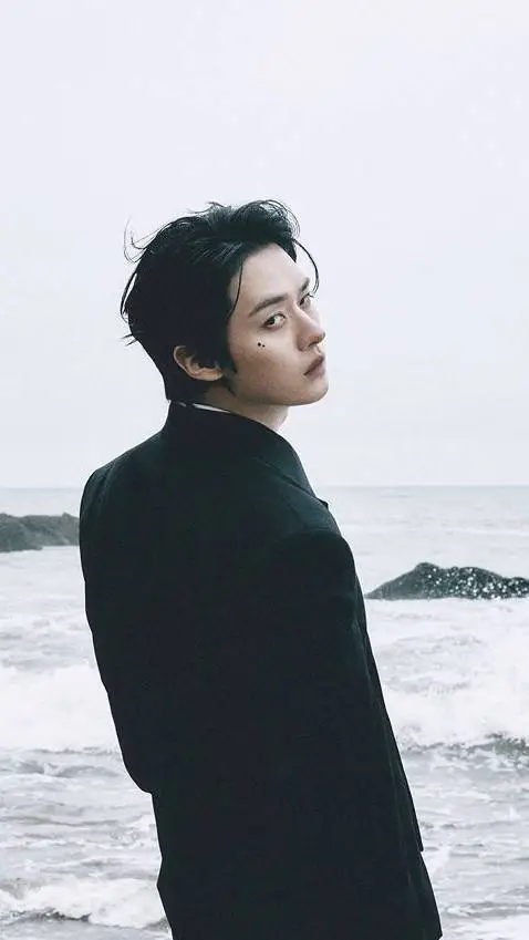 ai character: Lee know background