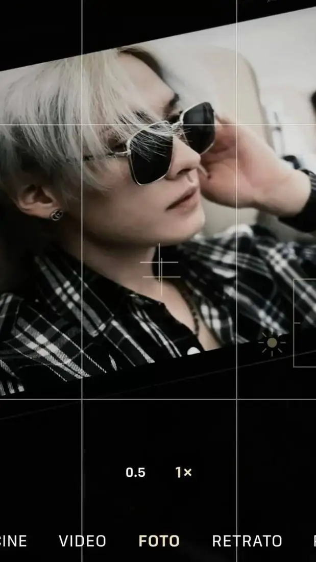 ai character: Lee Minho background