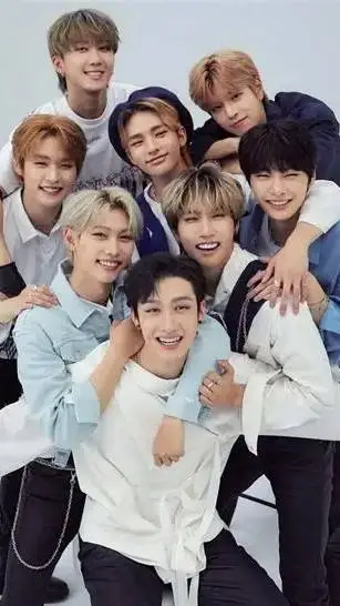 ai character: Stray kids life background