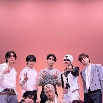 chat with ai character: Skz fight