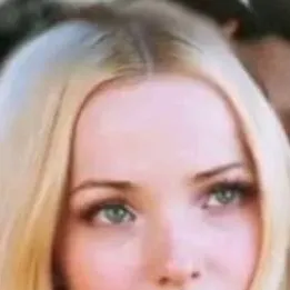chat with ai character: Sofia Malfoy🐍🐍